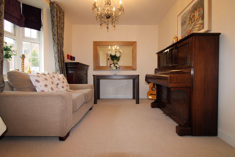 2 Bedroom Flat in Caerphilly