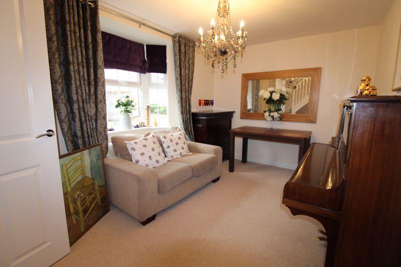 2 Bedroom Flat in Caerphilly