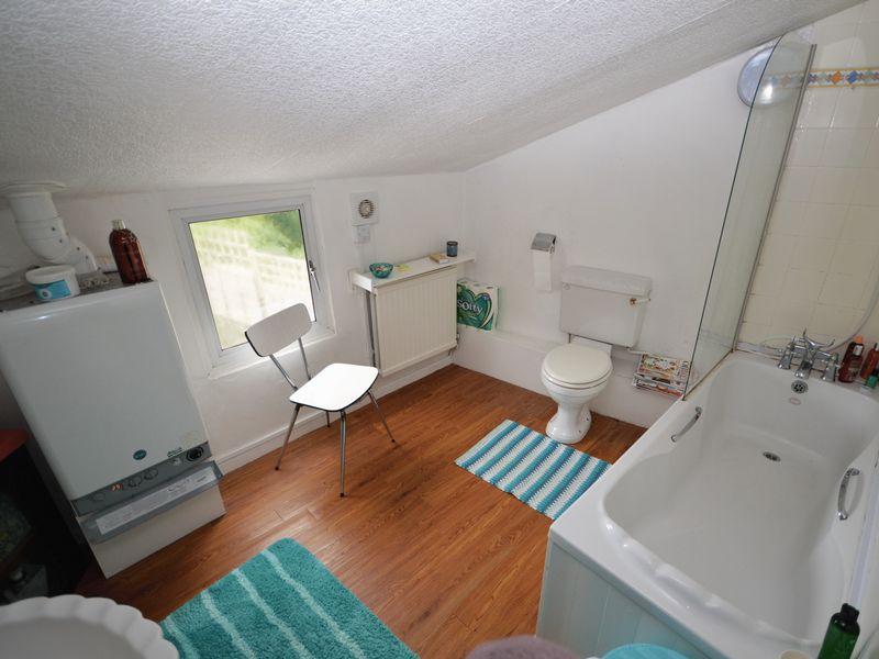 3 Bedroom House in Swansea