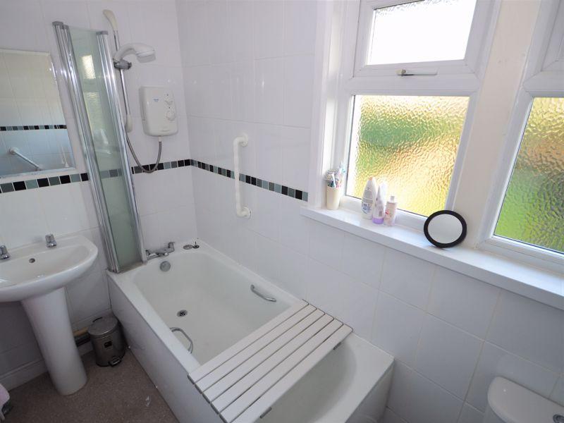 3 Bedroom Terrace Home in Abertillery